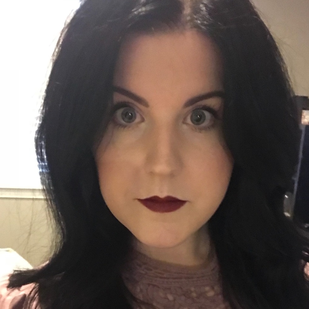 Meet your Posher, Danielle